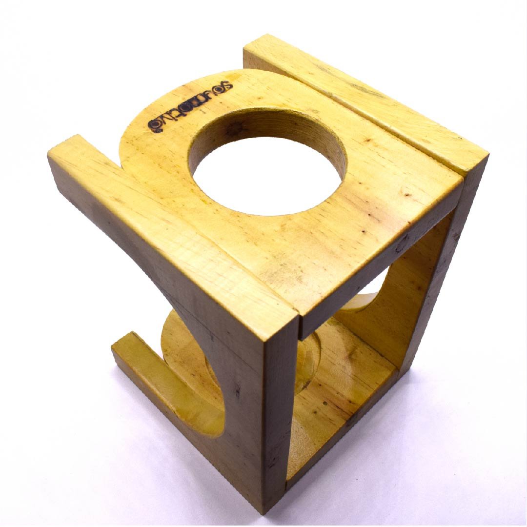 Soporte en madera para preparación de café por goteo compatible con porta filtros V60